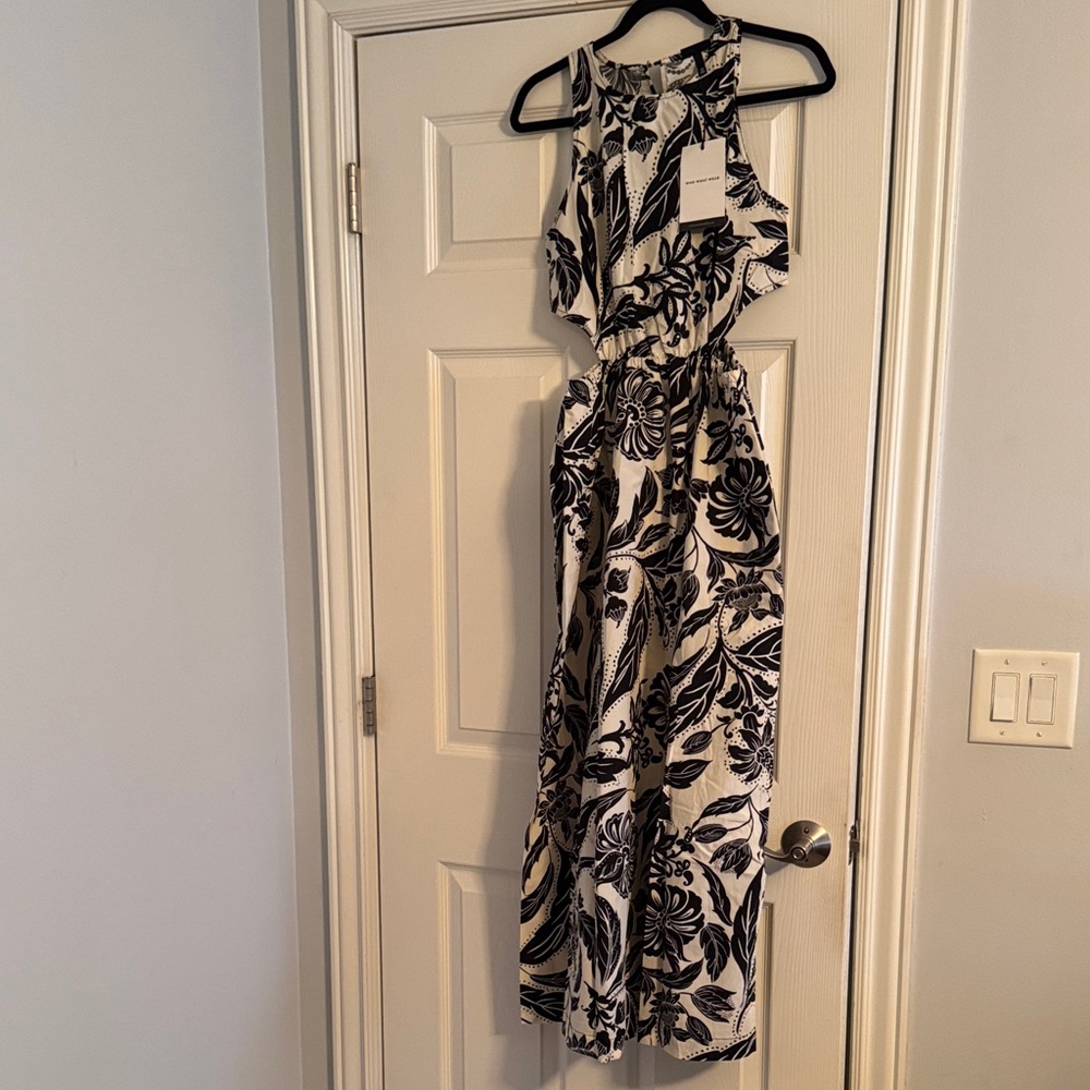 Who What Wear Monochrome Floral Dress